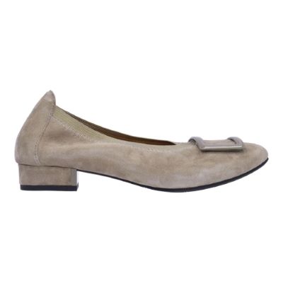 Right side view of Floella DK. TAUPE KIDSUEDE